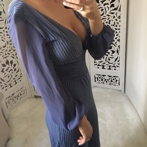 LAST 1️⃣ Icicle Baby Deep V Velvet Jumpsuit - Picture 6 of 7